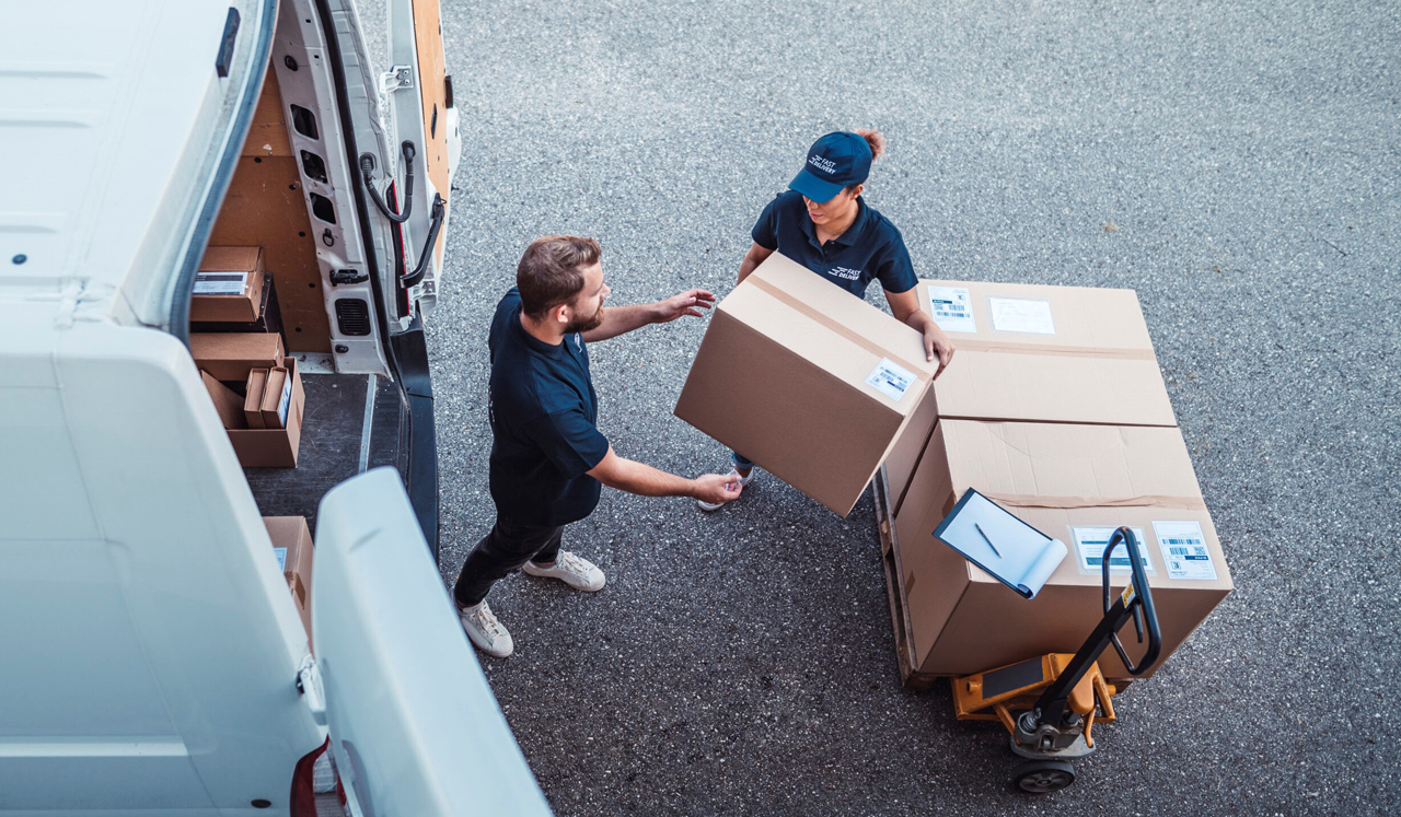 International Courier Service Image 1